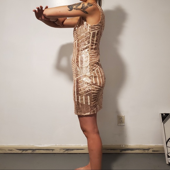 Gold sequin dress - Picture 3 of 4